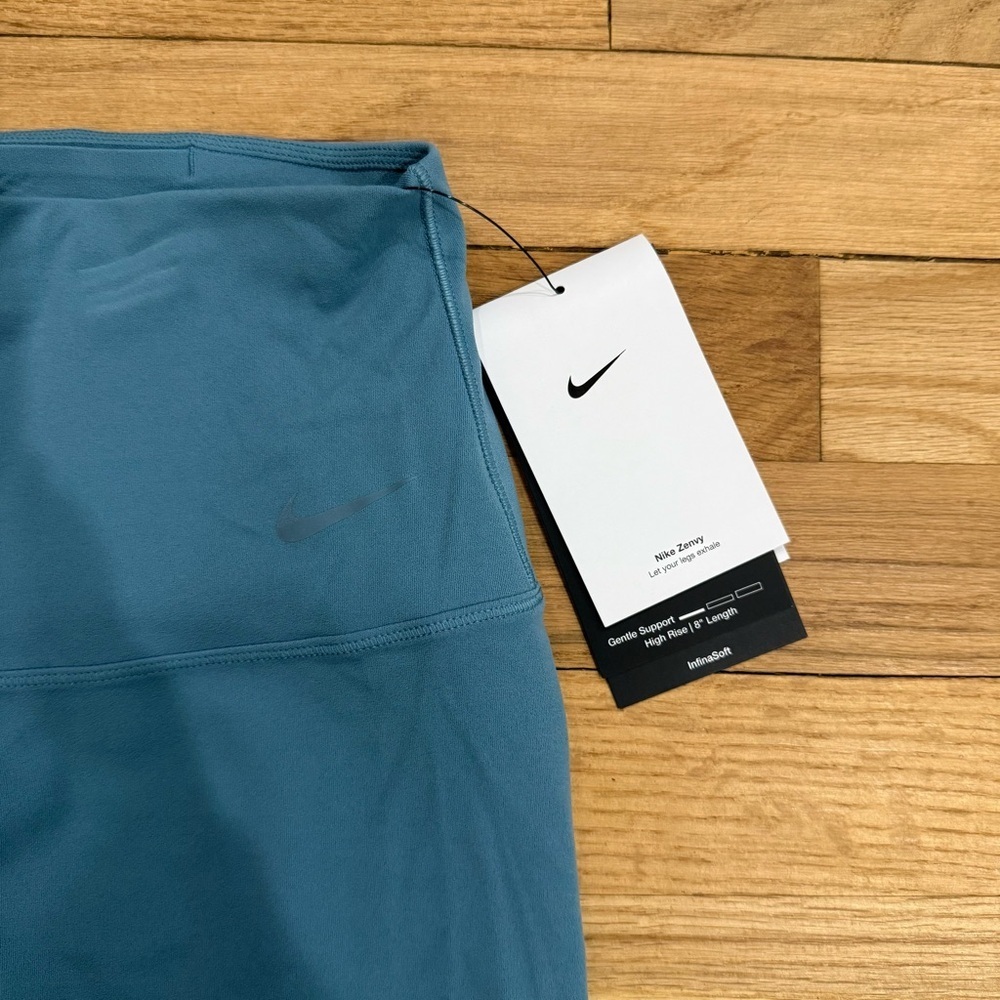 Nike Women’s Zenvy Gentle-Support High Waisted 8” Biker Shorts Sz XS NWT - Picture 2 of 5